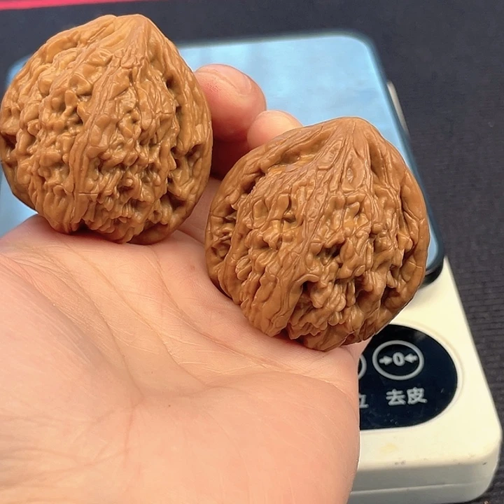 文玩核桃吊坠44尺全品虎头王