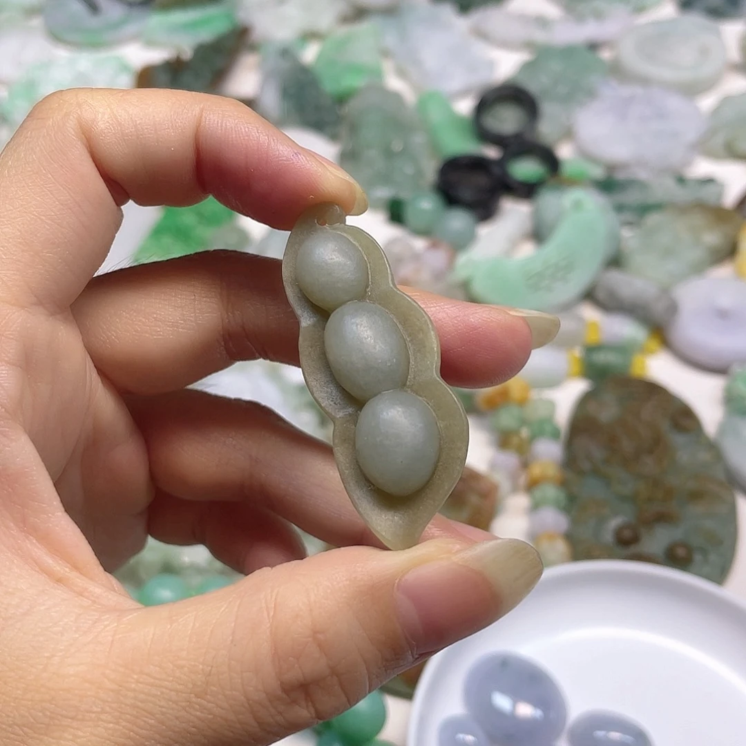 未镶嵌定制翡翠翡翠