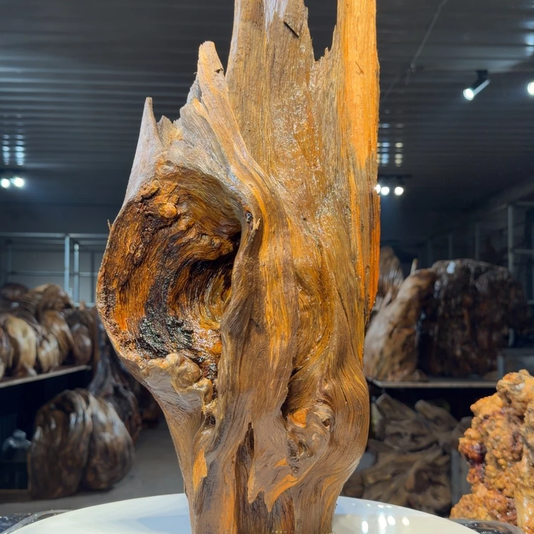 大***华木王一刀琥珀木摆件B88