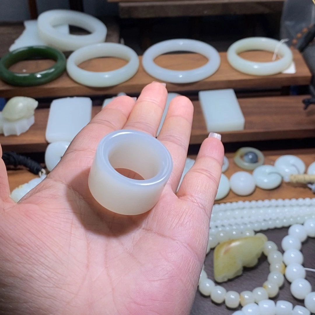 未镶嵌手链和田玉（糖玉）漫*者