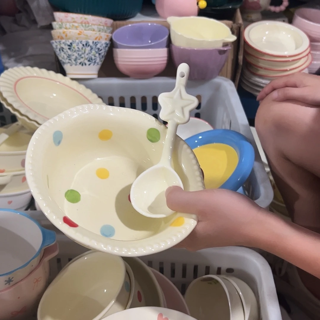 瓷片彩色波点6寸送勺子