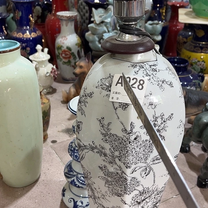 瓷片瑕。。。。。。。。。。。。。。。