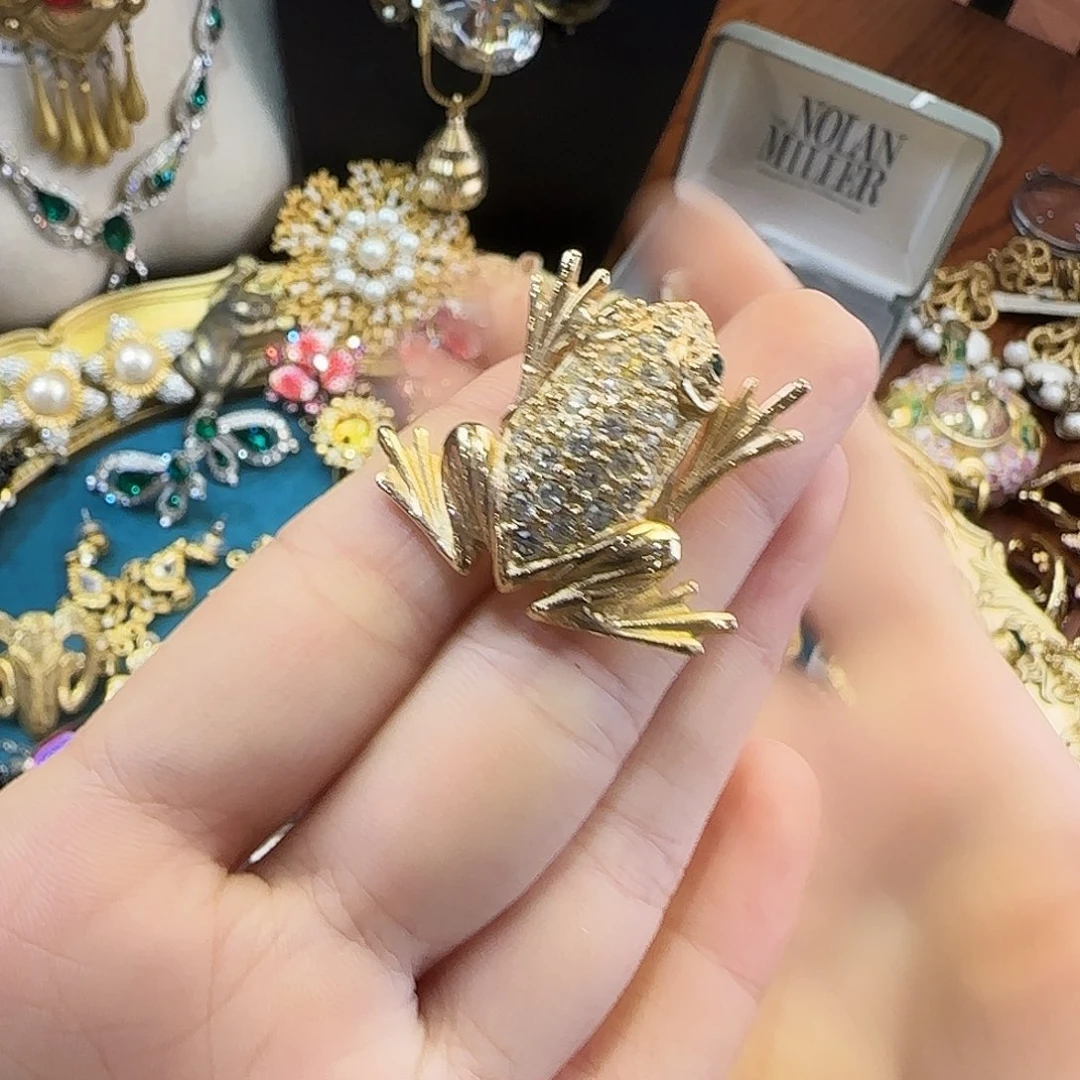纯铜合金琉璃斯芬克斯青蛙胸针