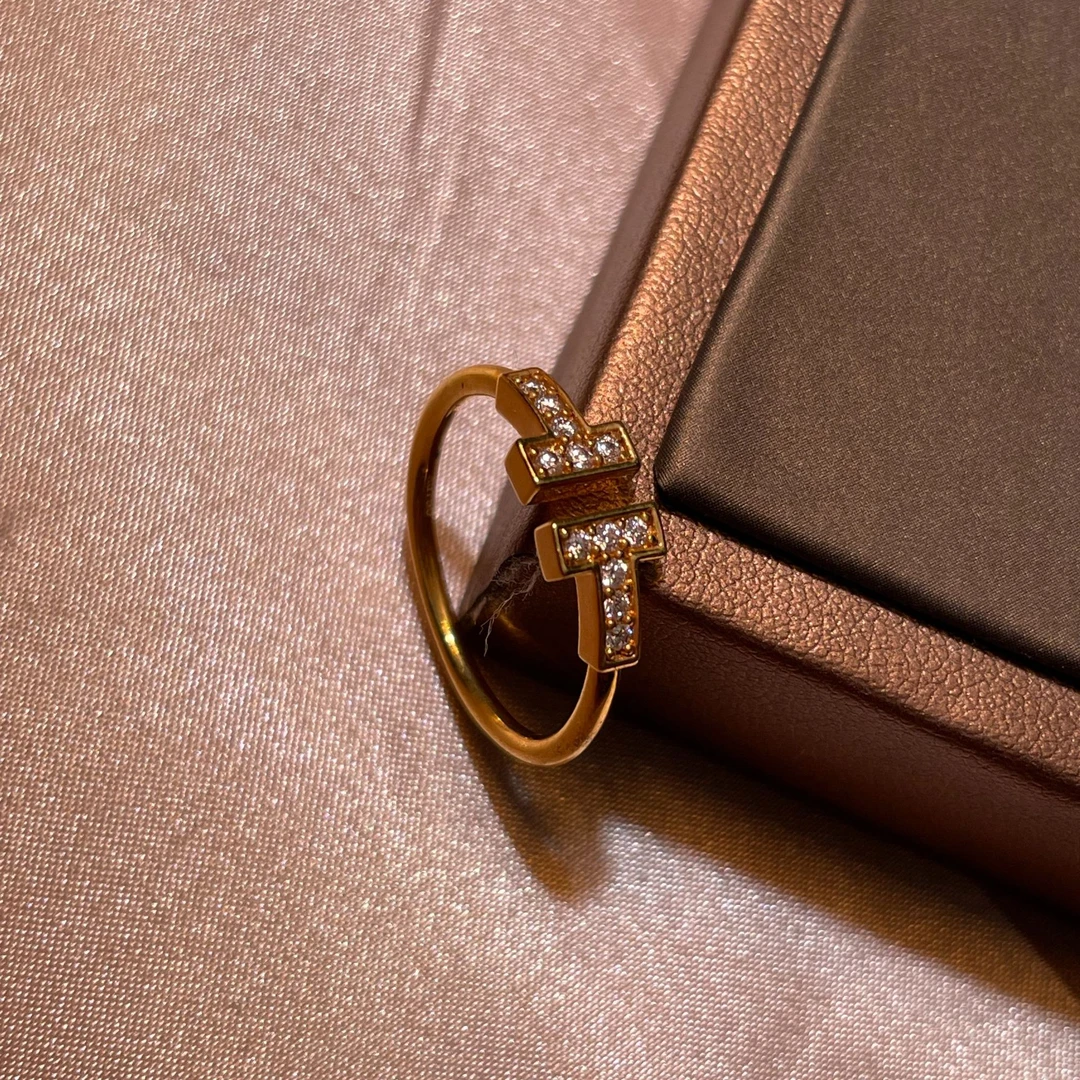 【合成/培育】圣诞专属戒指）18K金莫桑石双T戒指 多样性发一