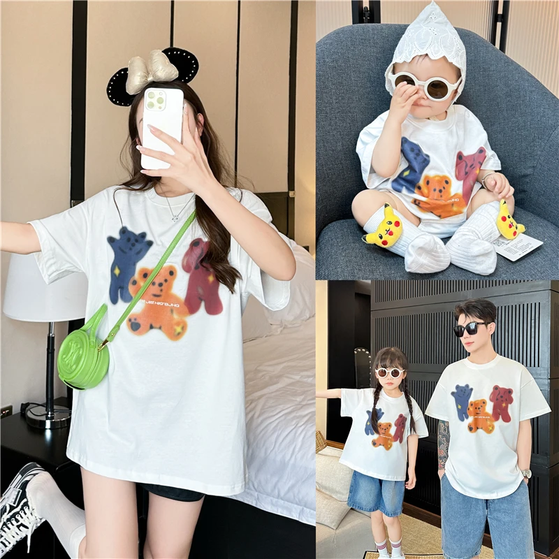 卡通亲子装一家三口2025新款洋气母子母女纯棉短袖小熊T恤上衣潮