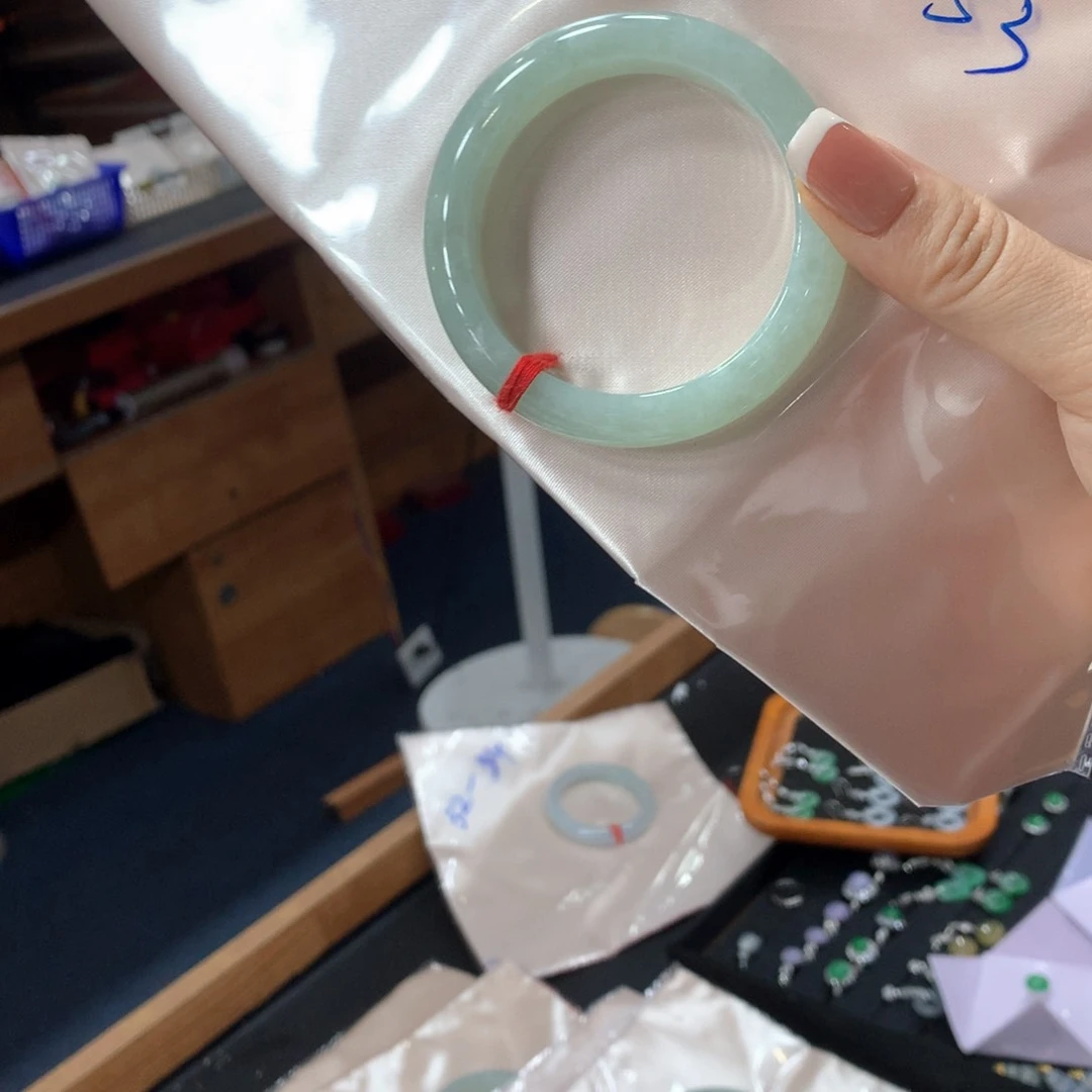 未镶嵌手镯翡翠买断