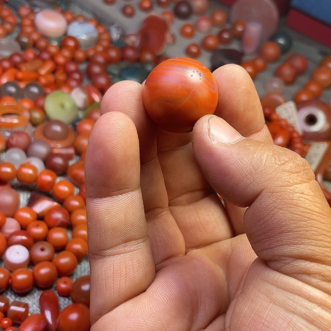 王***机南红玛瑙未镶嵌珠子