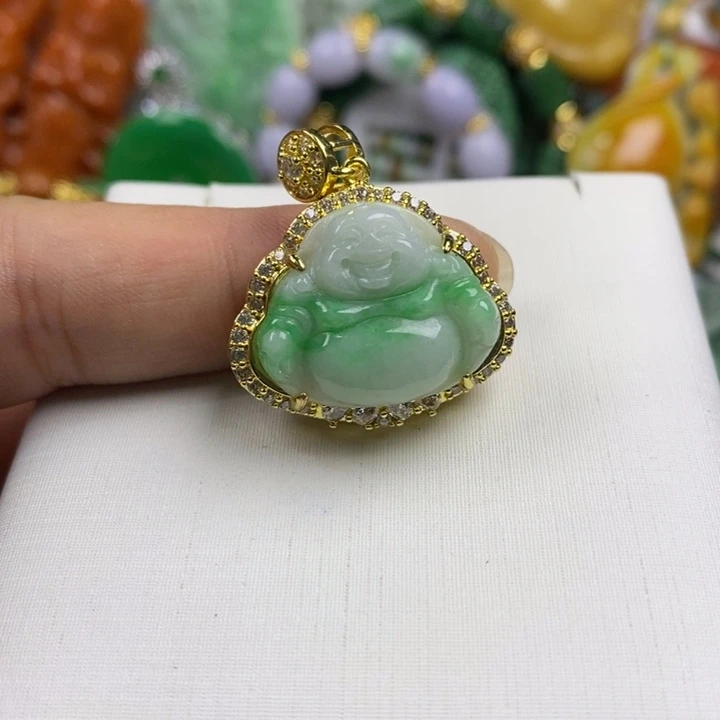 翡翠未镶嵌吊坠(赠链)