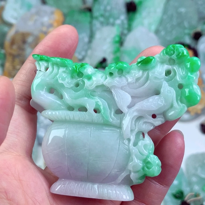 吊坠(不含链)未镶嵌翡翠