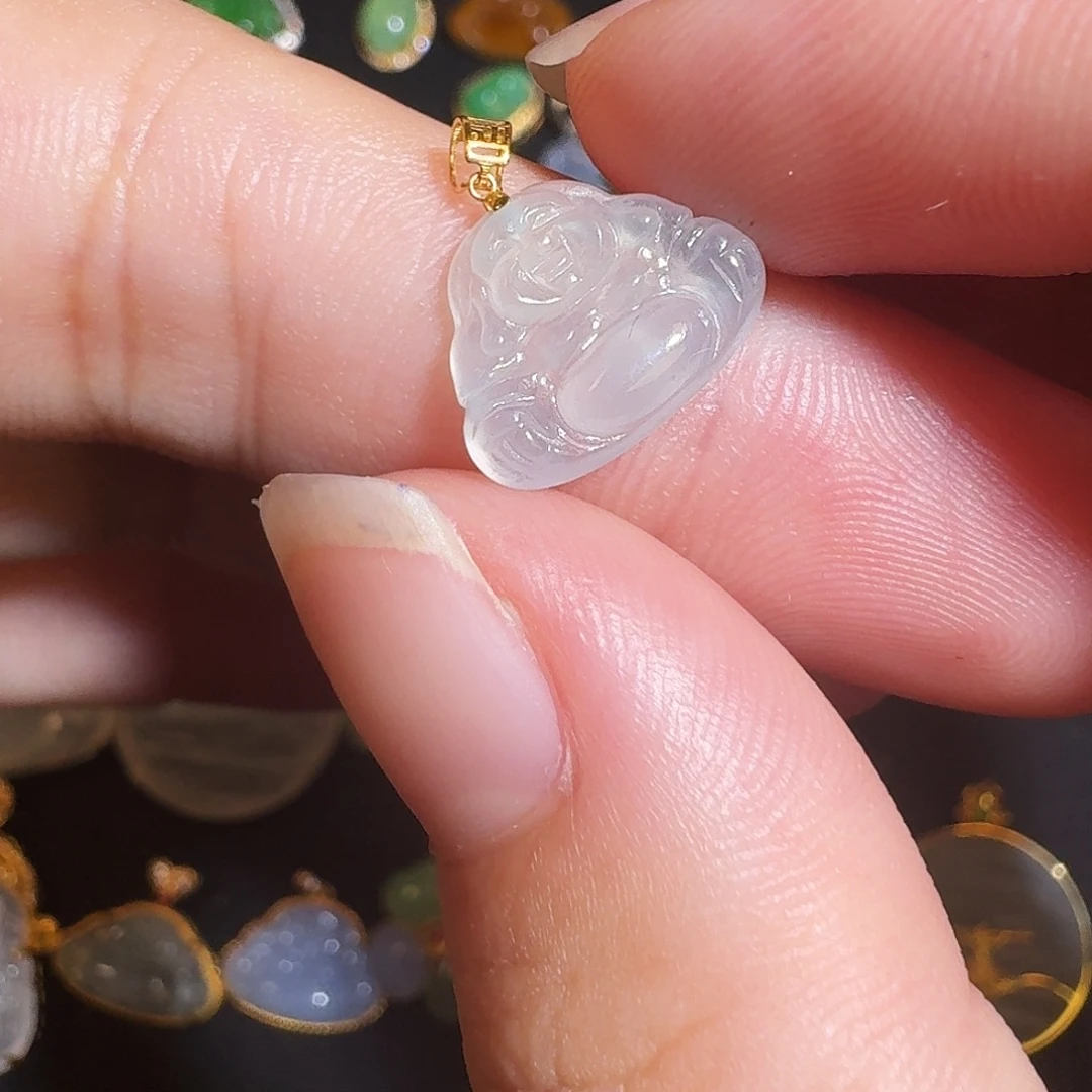 颈饰18K金镶嵌翡翠