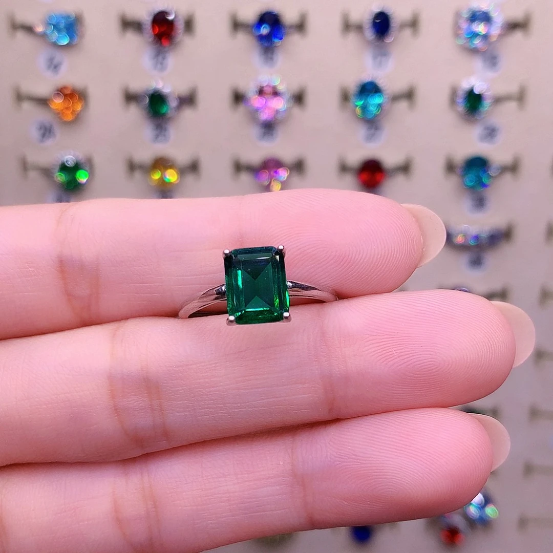 银S925镶嵌戒指祖母绿