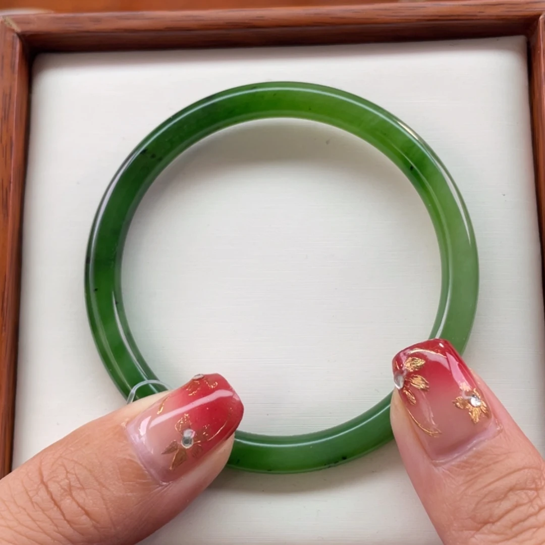 【闪购商品】和田玉手镯未镶嵌55