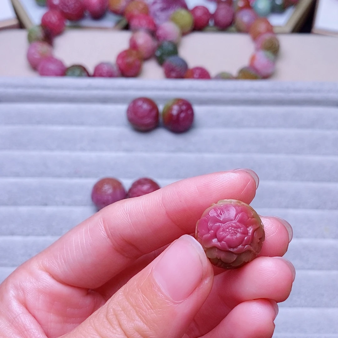 姗***姗未镶嵌玛瑙/玉髓珠宝奇石盐源玛瑙定制