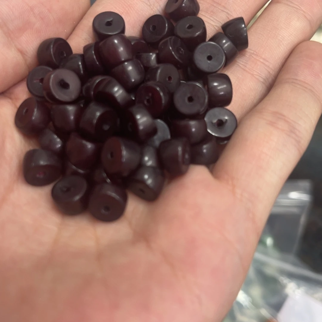吊坠白玉菩提z9/100+20颗瑕溏心小肠