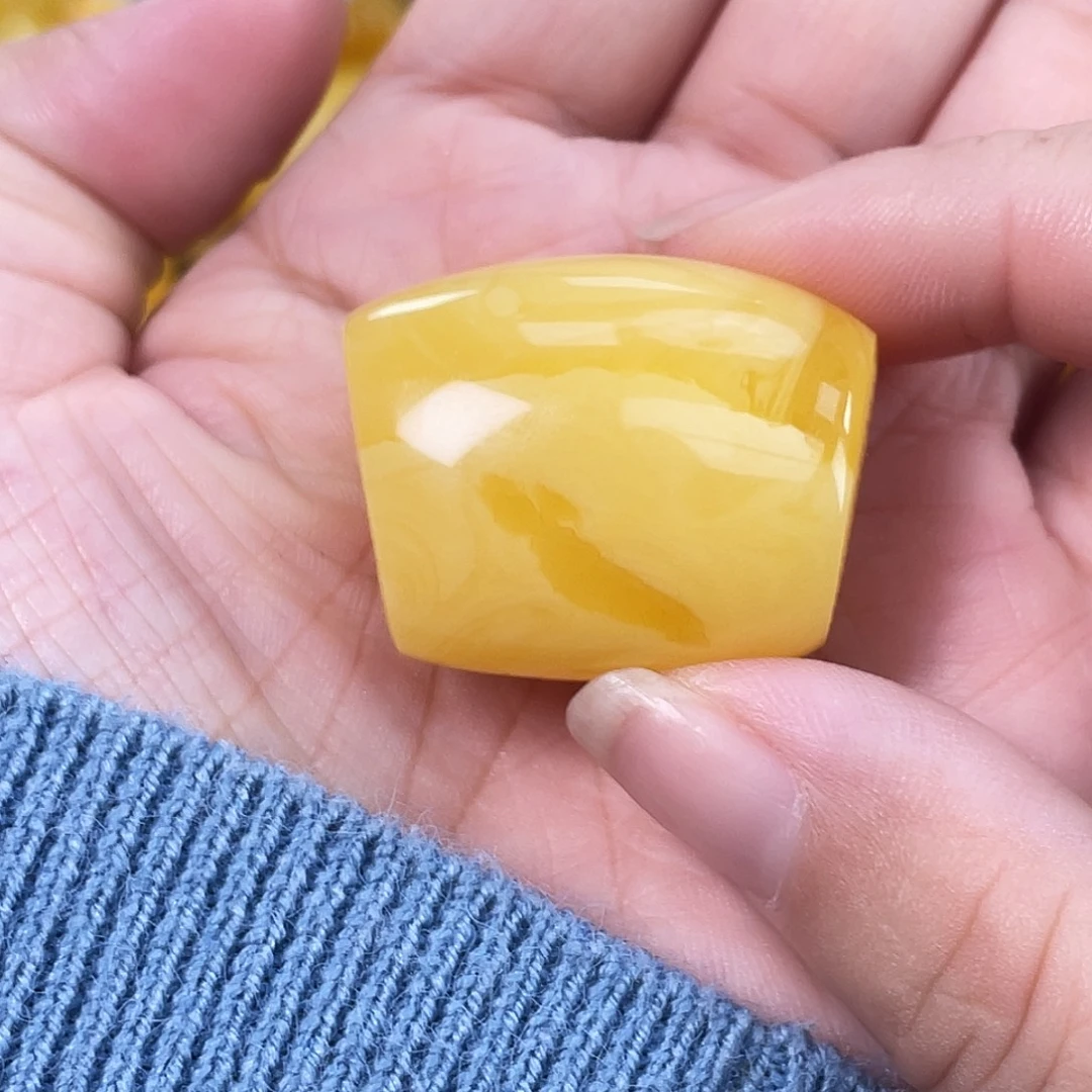 琥珀未镶嵌珠宝奇石h41