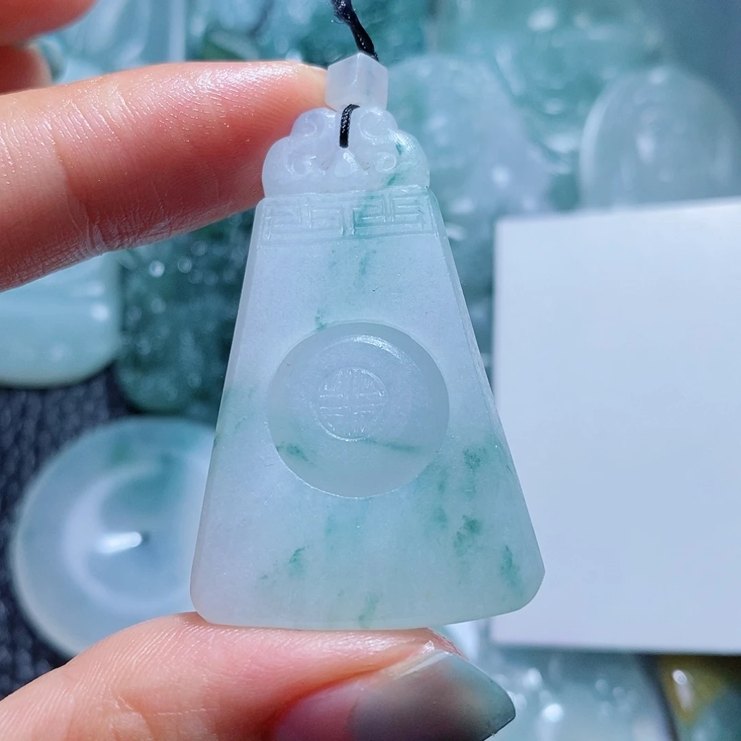 定制翡翠未镶嵌毛货付款后确认抛光