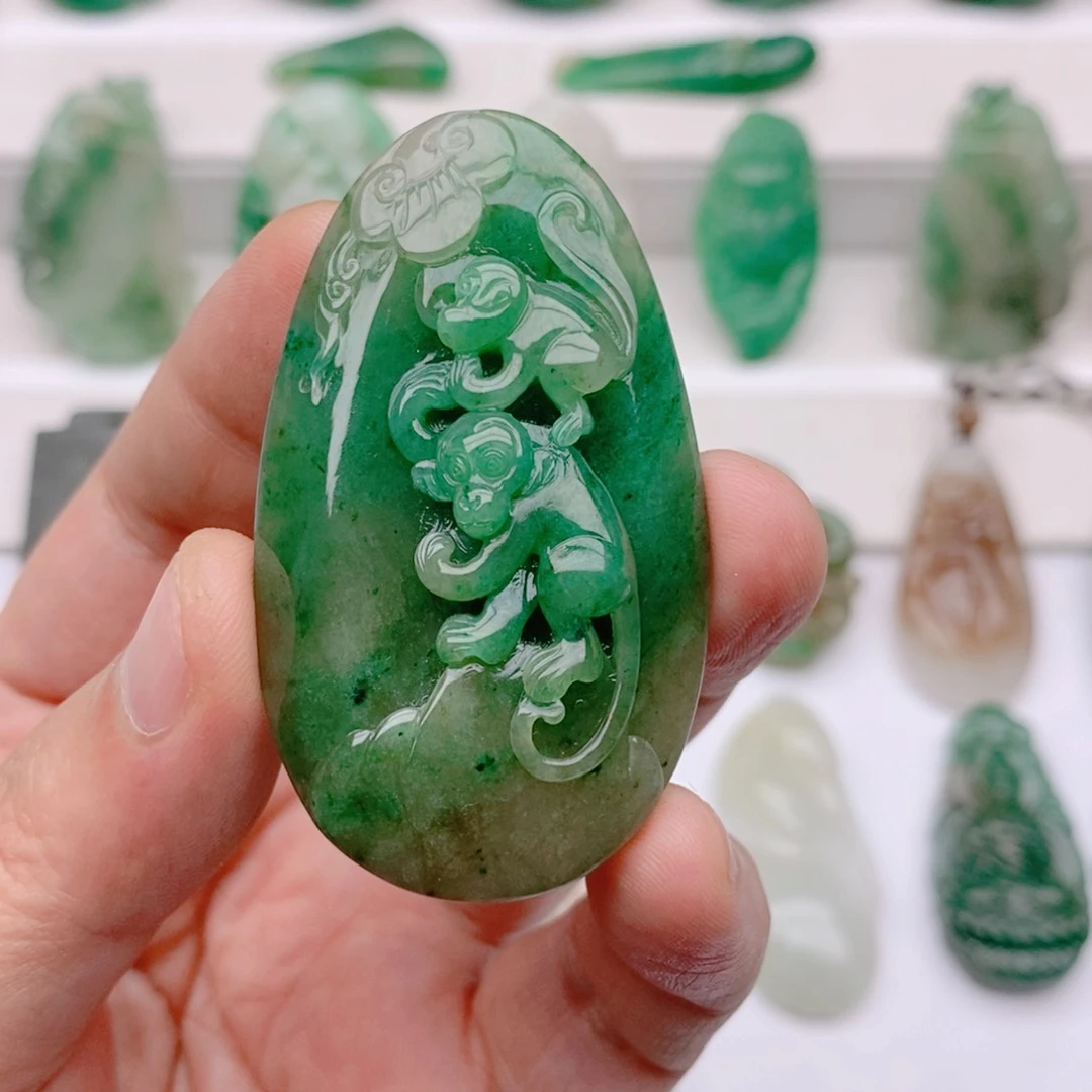 独山玉未镶嵌颈饰茂****见