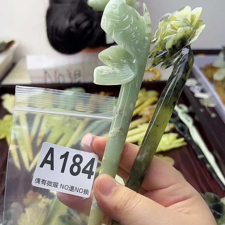 蛇纹石玉合金发饰小**?