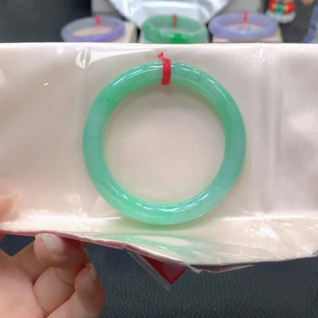 翡翠未镶嵌手镯31