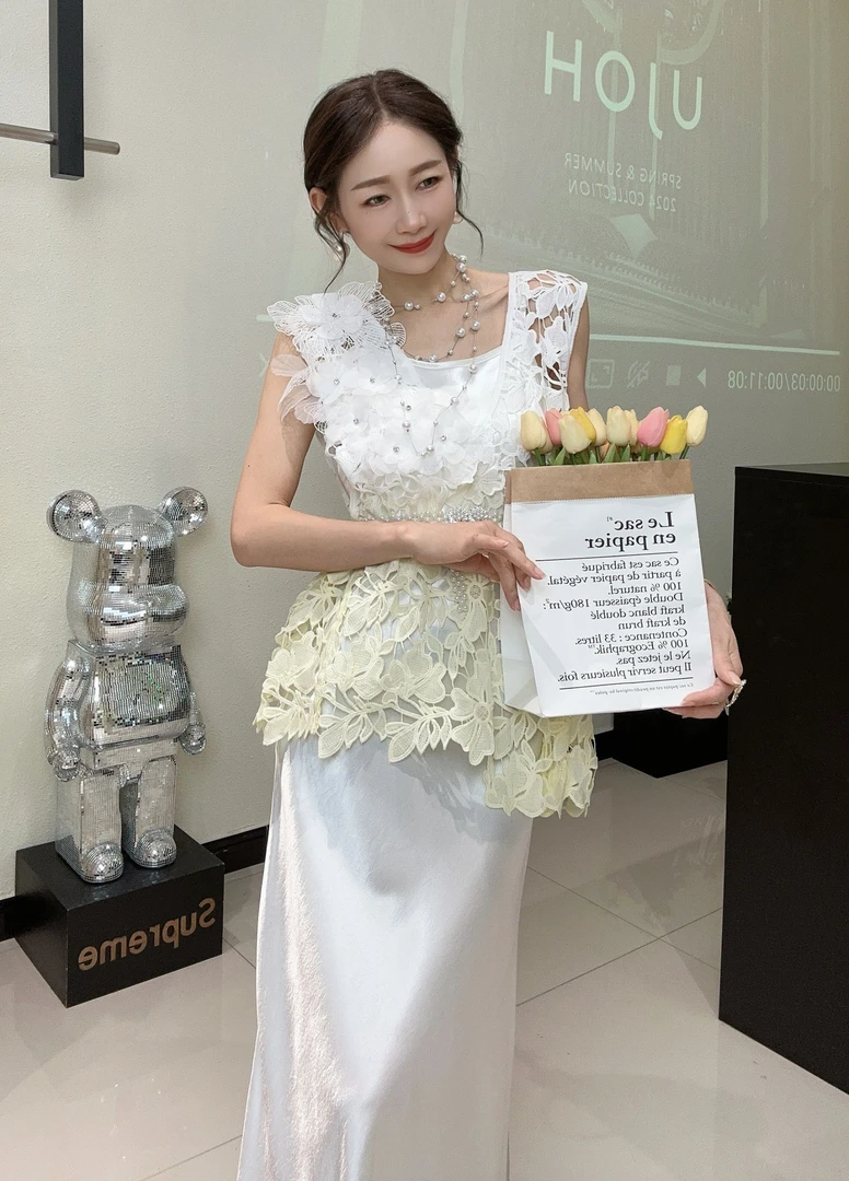 [春歌]夏季新款渐变镂空上衣精致立体花时尚洋气宽松