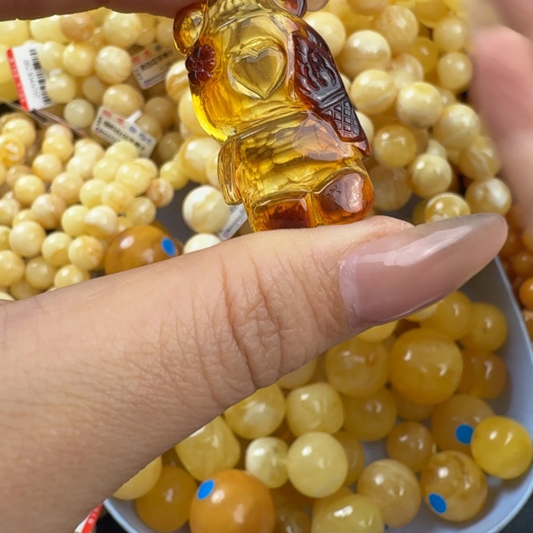 琥珀未镶嵌珠宝奇石