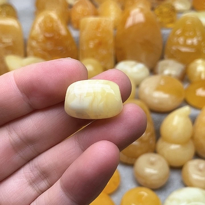 未镶嵌颈饰琥珀琥珀蜜蜡吊坠