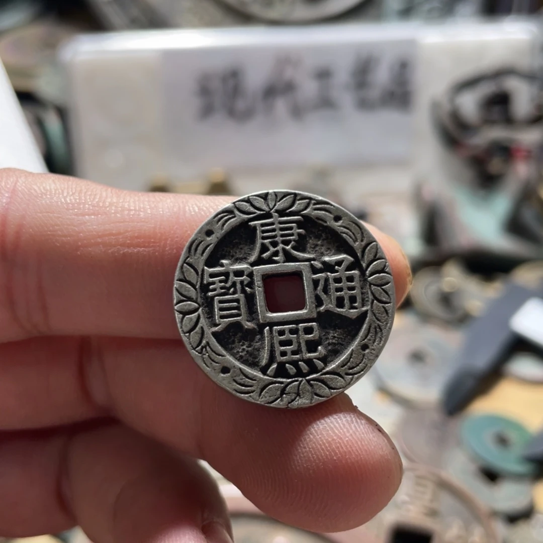 铜现代工艺品学习币