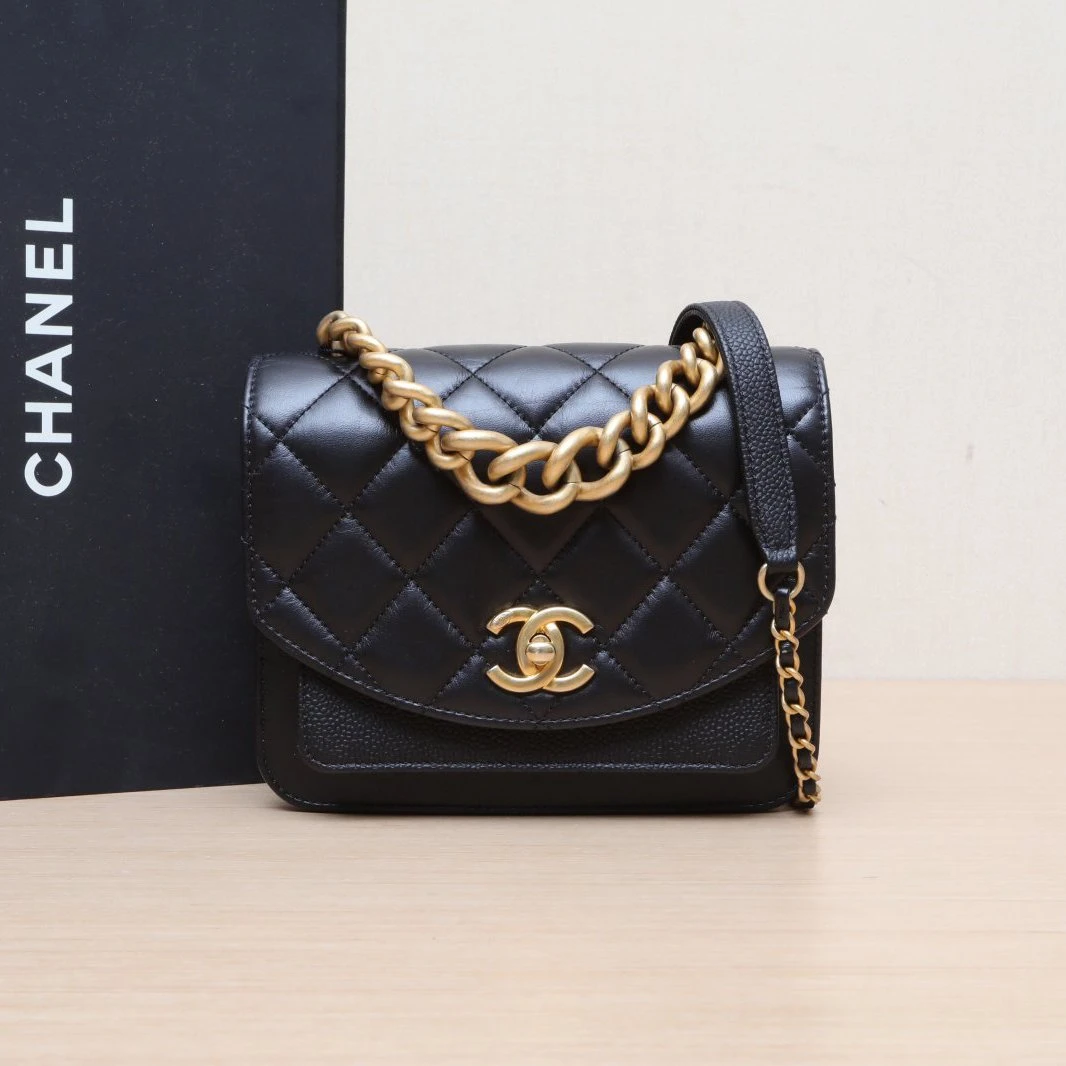 99新 Chanel/香奈儿 【黑黑】口盖包 黑色 28开 276200