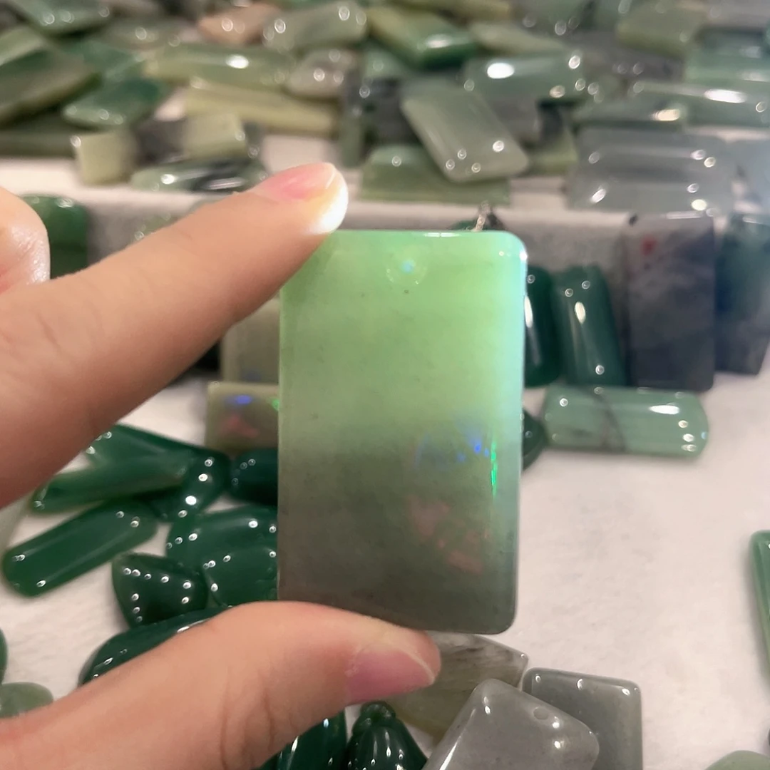 密玉（石英质玉）未镶嵌颈饰