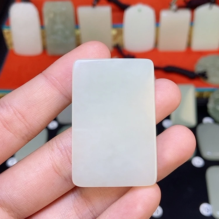 【闪购商品】颈饰未镶嵌和田玉