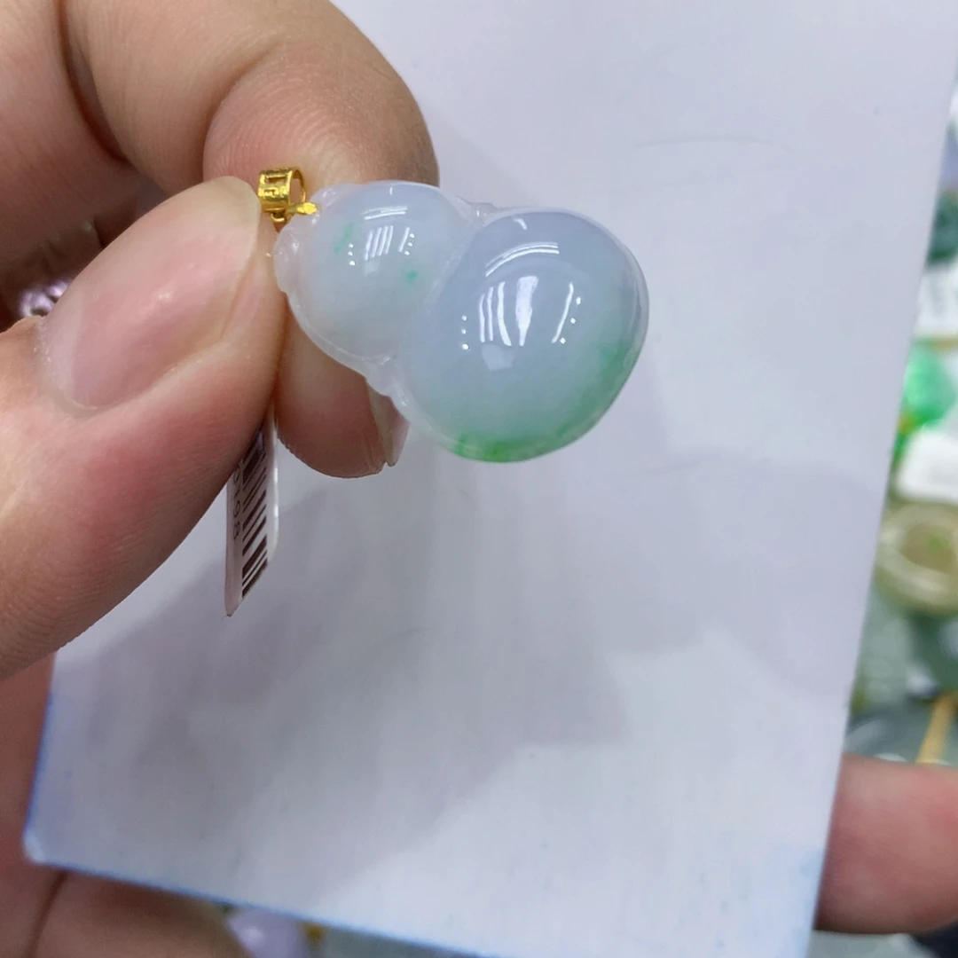 翡翠18K金镶嵌颈饰翡翠