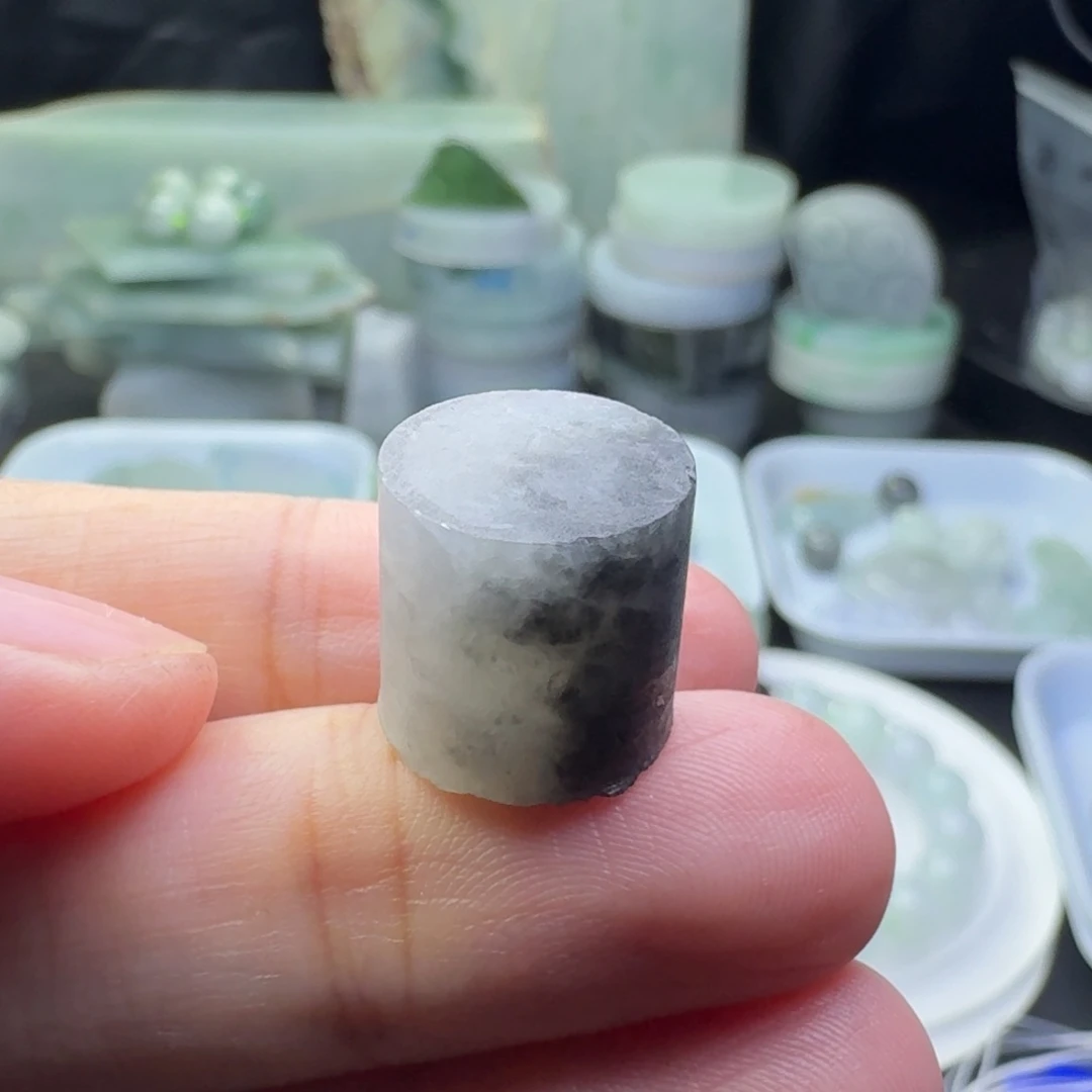 爱***兽定制翡翠未镶嵌定制3颗13+冰乌鸡半山水珠子