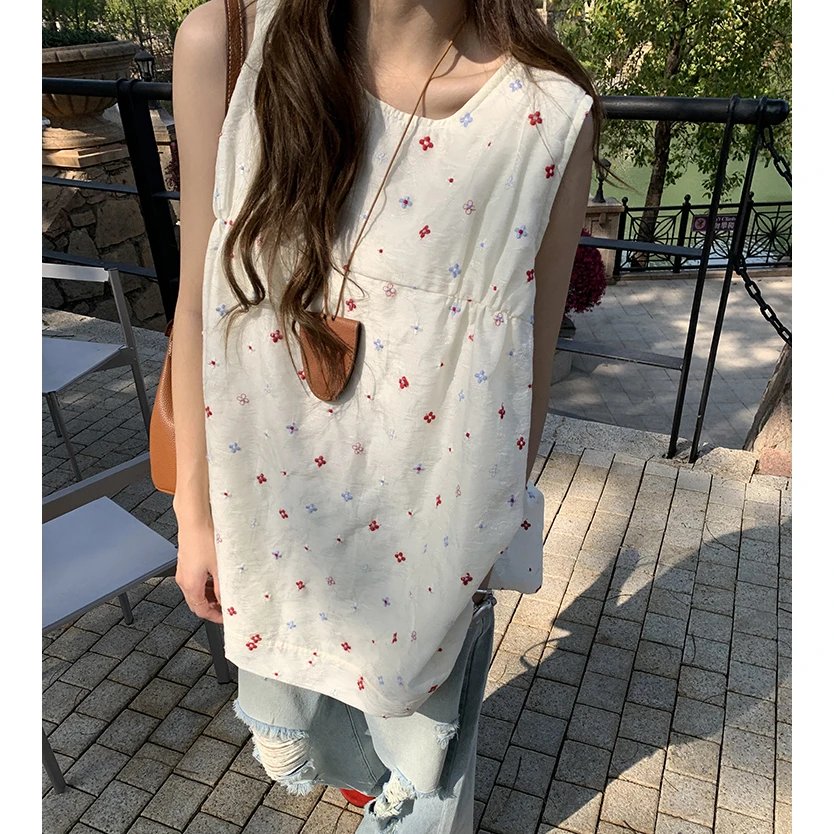 刺绣花朵背心2025夏季新款法式初恋宽松休闲无袖上衣背心吊带女