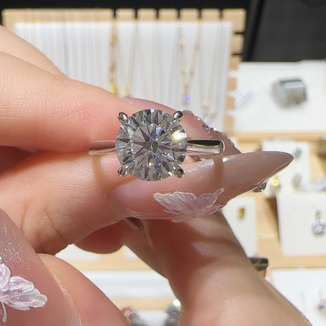 实验室培育钻石铂Pt950镶嵌2克拉经典四爪