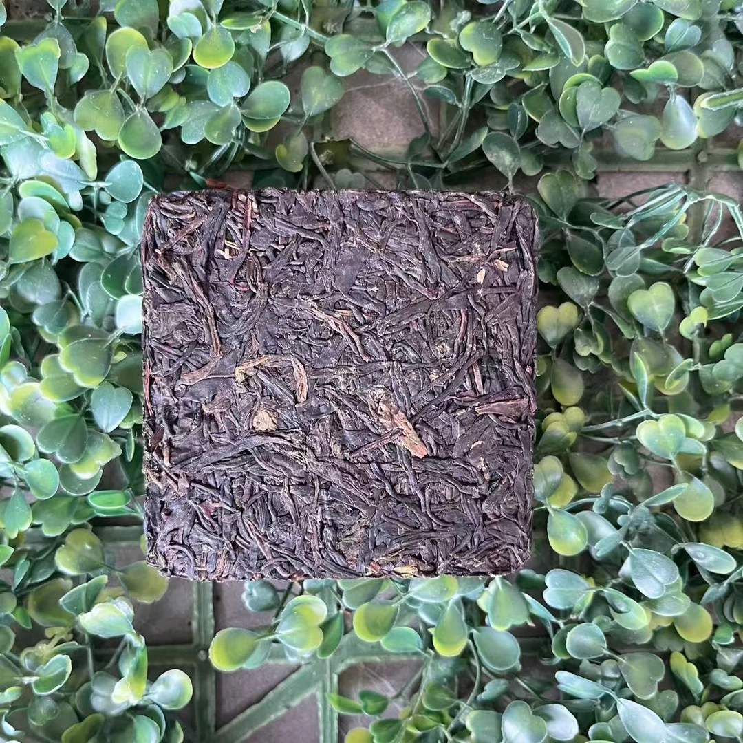 雨腾古茶百C YW叶”Y万J 解WD 开WT"天J大圆M紫芽200g/砖 生(6月5）