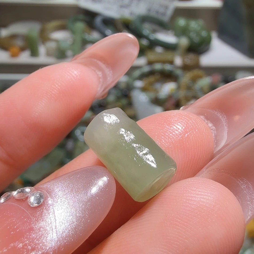 和田玉未镶嵌珠宝奇石