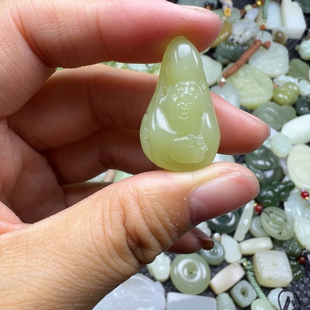 和田玉未镶嵌颈饰卡28.9