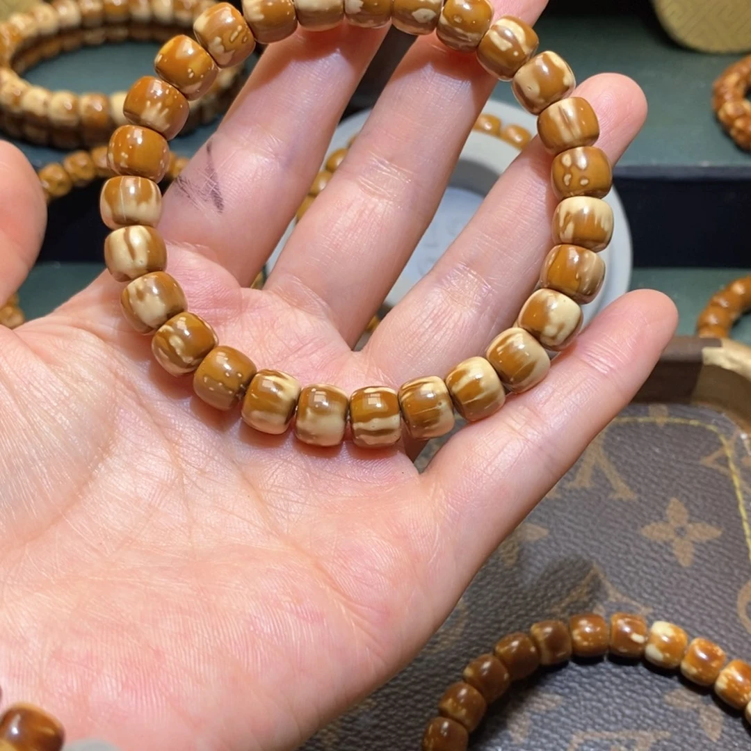 紫金鼠吊坠?****?紫金鼠花皮手串