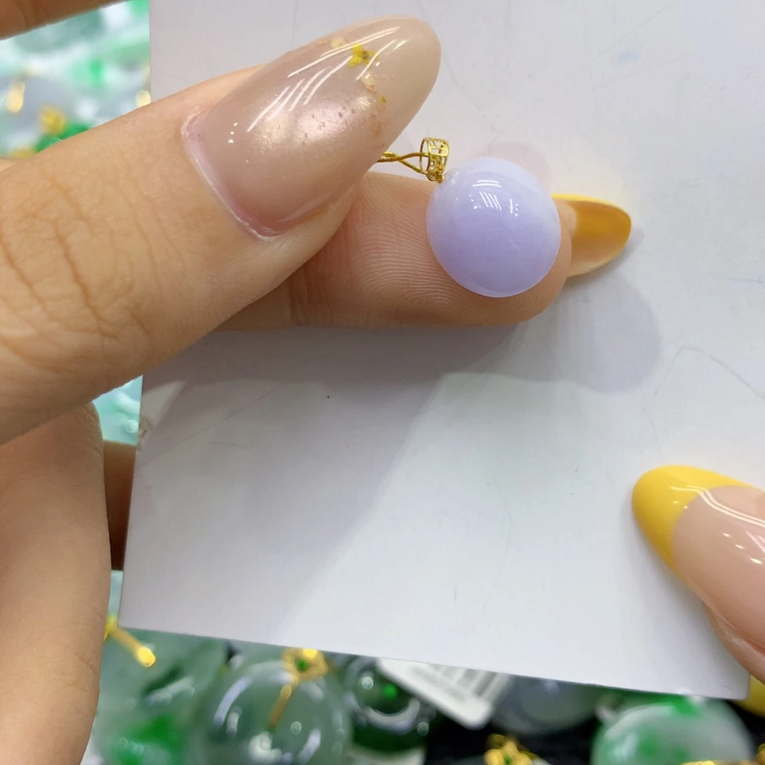 颈饰18K金镶嵌翡翠