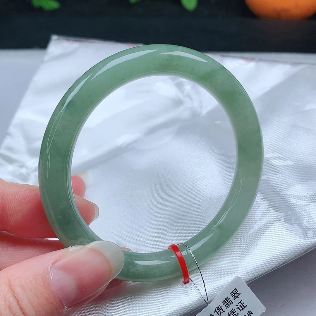翡翠手镯未镶嵌55圆