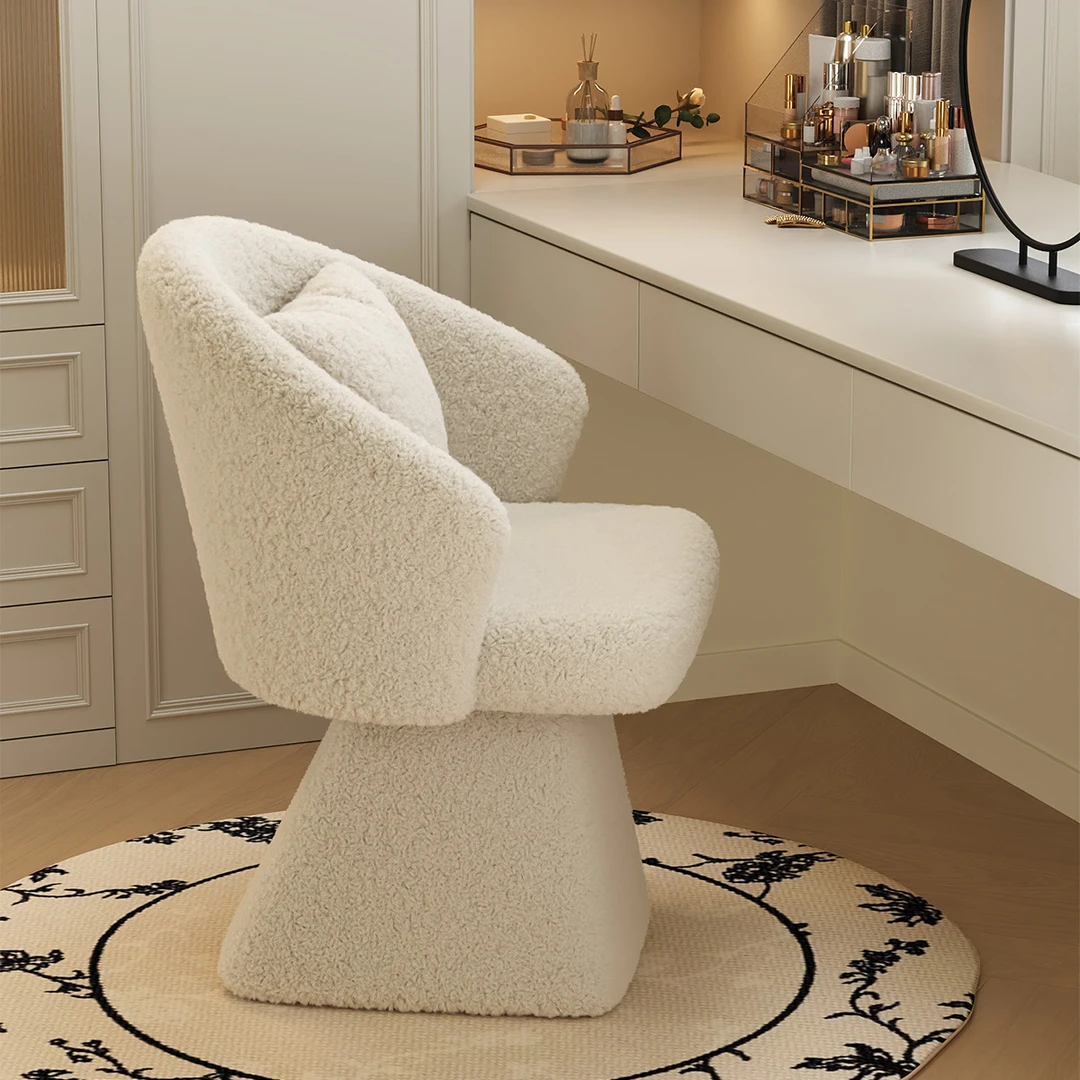 旋转化妆椅女生卧室梳妆台专用新款化妆凳轻奢高级衣帽间凳子