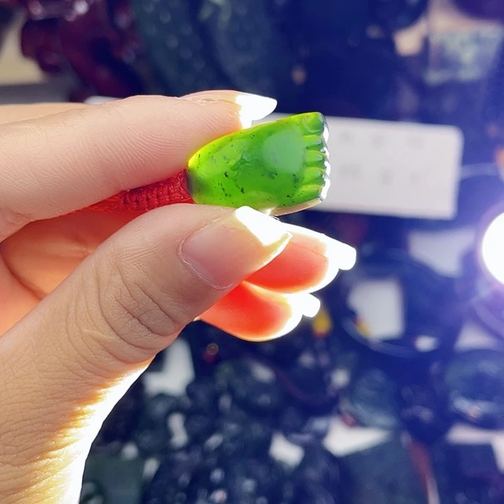 未镶嵌蛇纹石玉颈饰泰山玉知足常乐