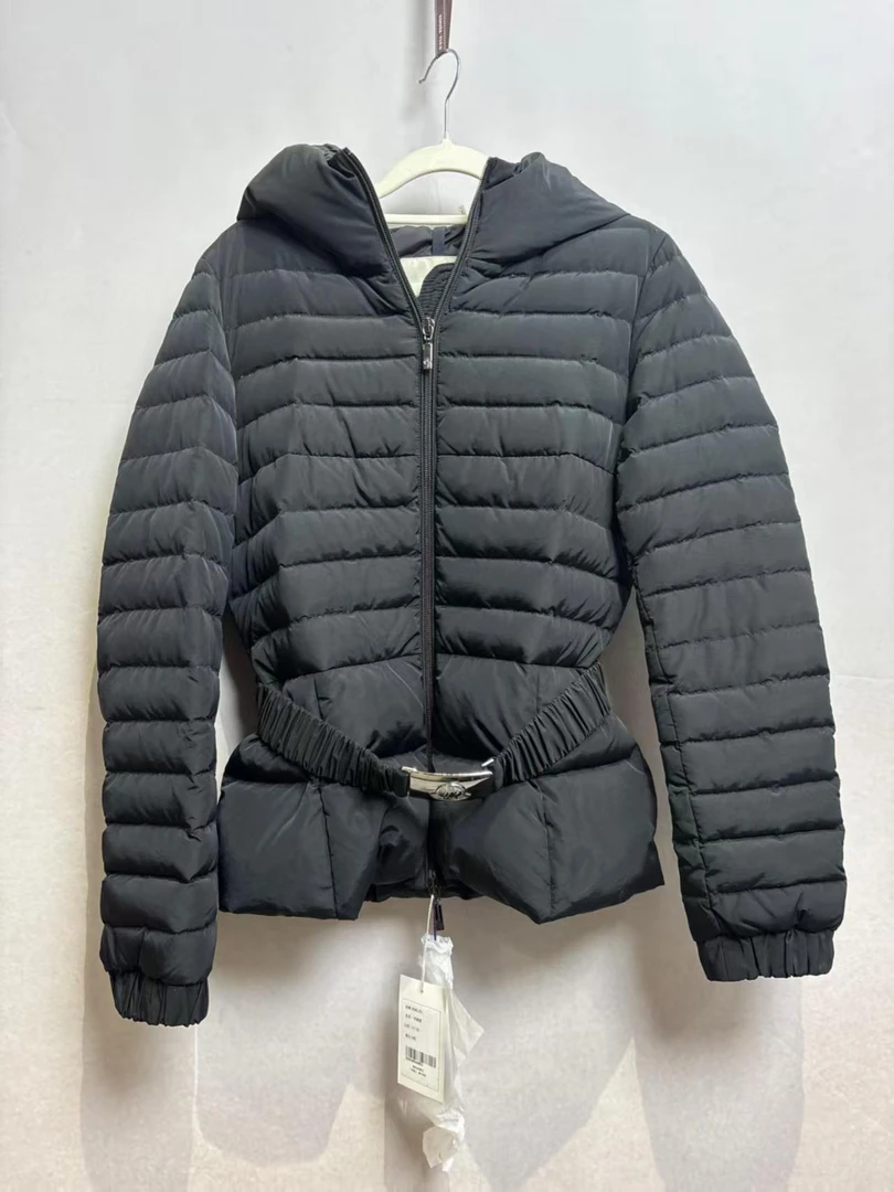 99新 MONCLER 收腰羽绒服