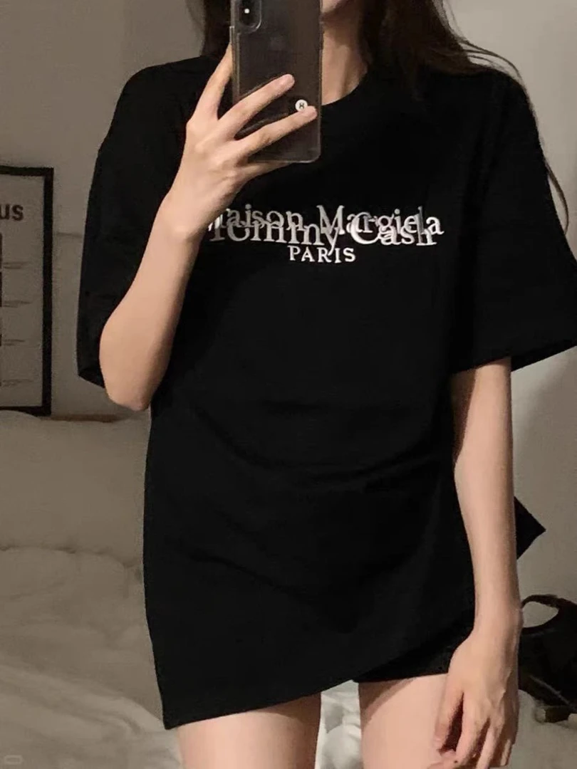 媛媛同款前排字母T恤