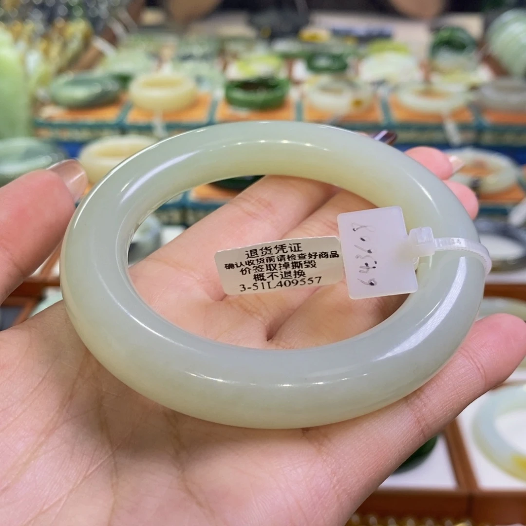 和田玉未镶嵌手镯且末高青白胖圆58/59