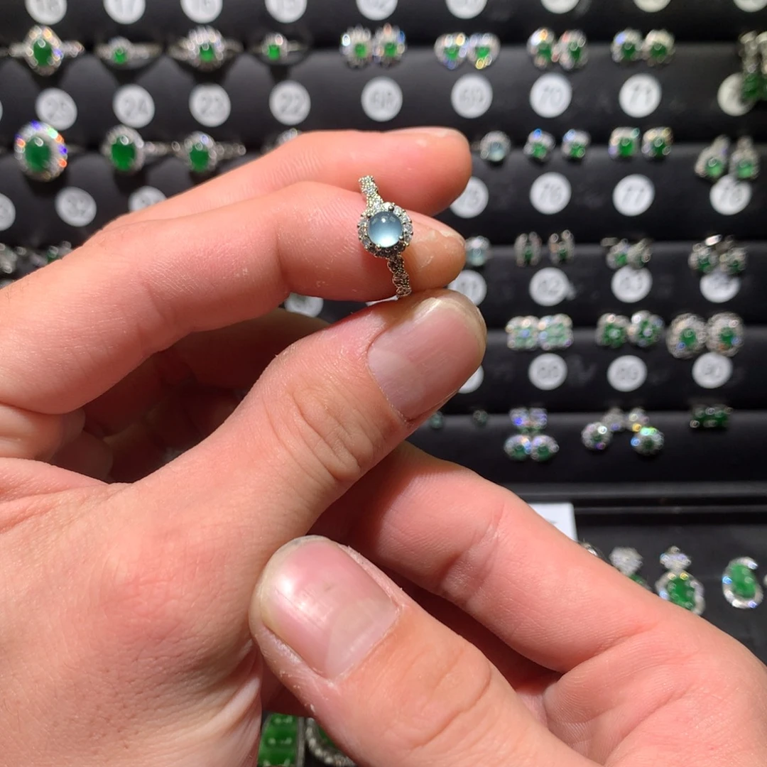 翡翠未镶嵌戒指戒指