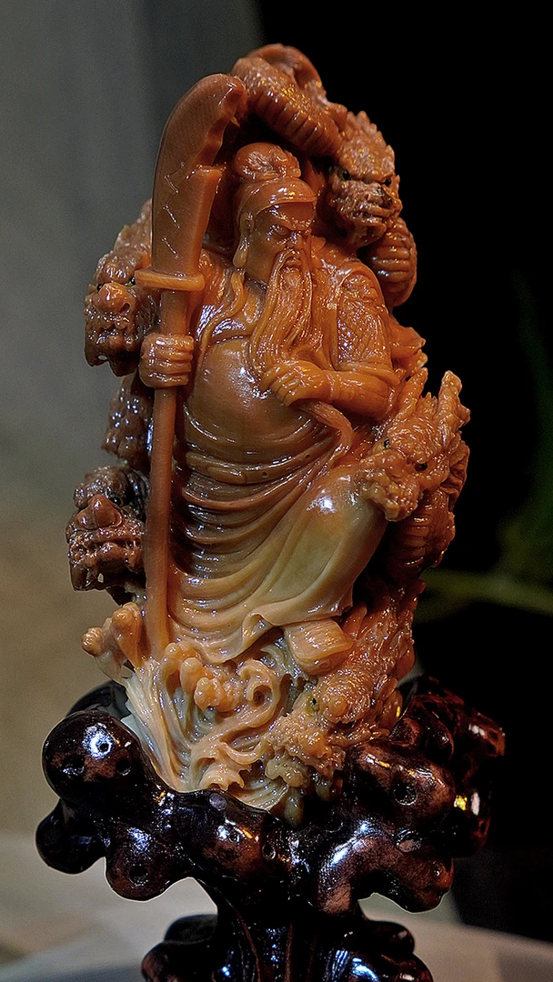 天然猛犸牙/手工雕刻作品/武财神/特色咖料/文玩收藏