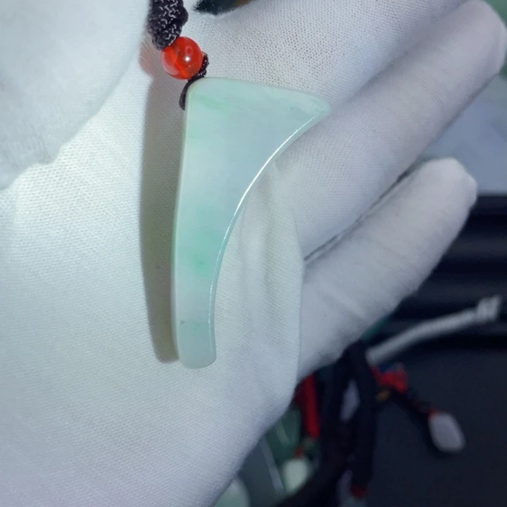 翡翠未镶嵌挂件片料