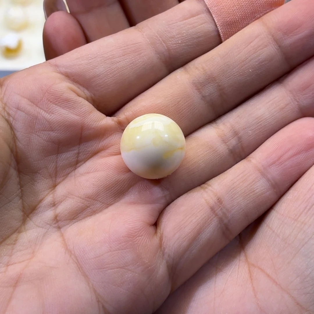 肆***一琥珀未镶嵌珠宝奇石
