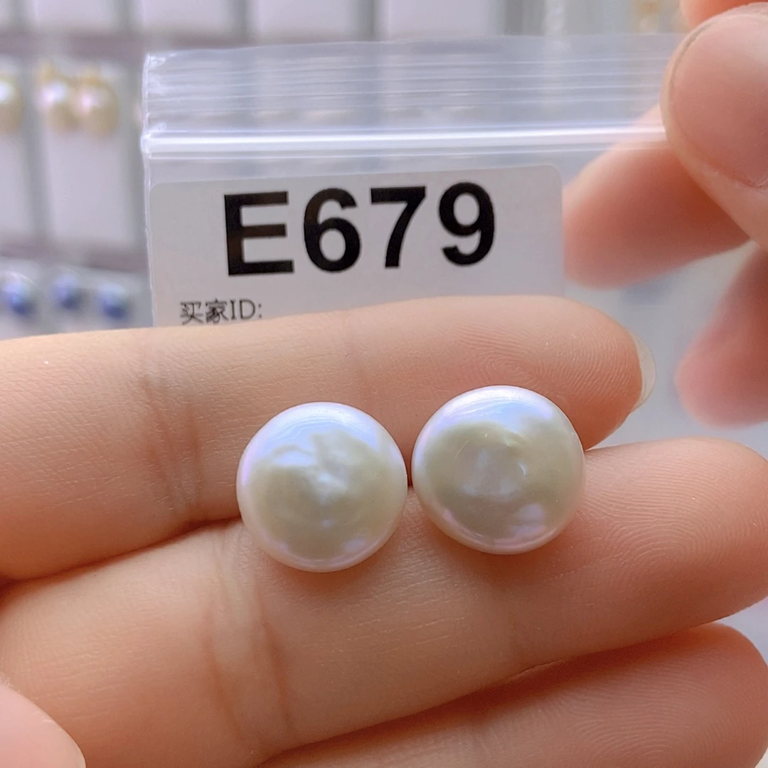 未镶嵌淡水珍珠耳饰微**笑